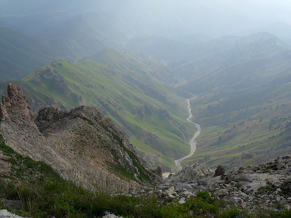 Beldersay_right_valley